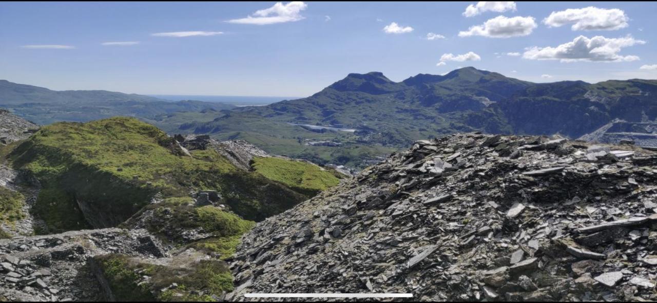 Zip Cottage Sleeps 2-3 Climb Snowdon Zip World Tanygrisiau エクステリア 写真