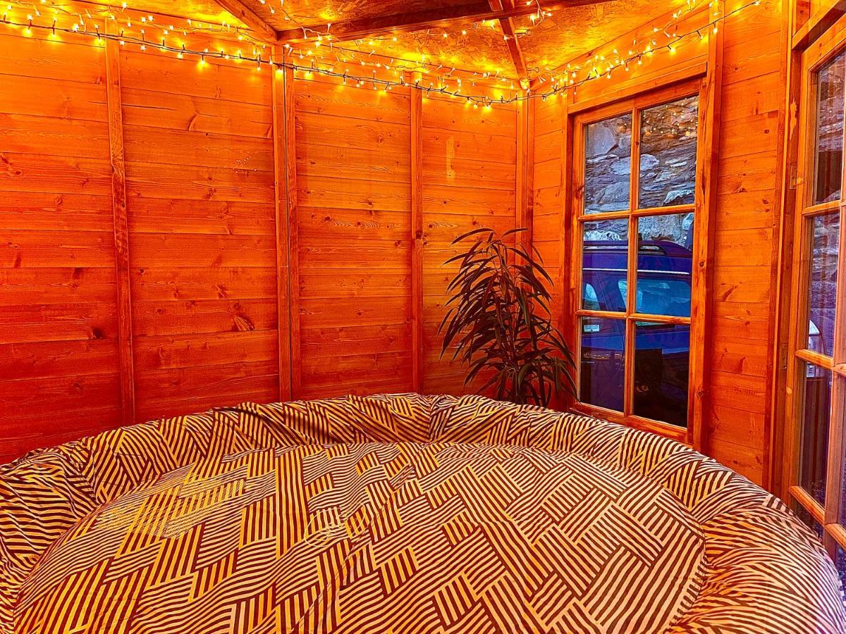 Zip Cottage Sleeps 2-3 Climb Snowdon Zip World Tanygrisiau エクステリア 写真